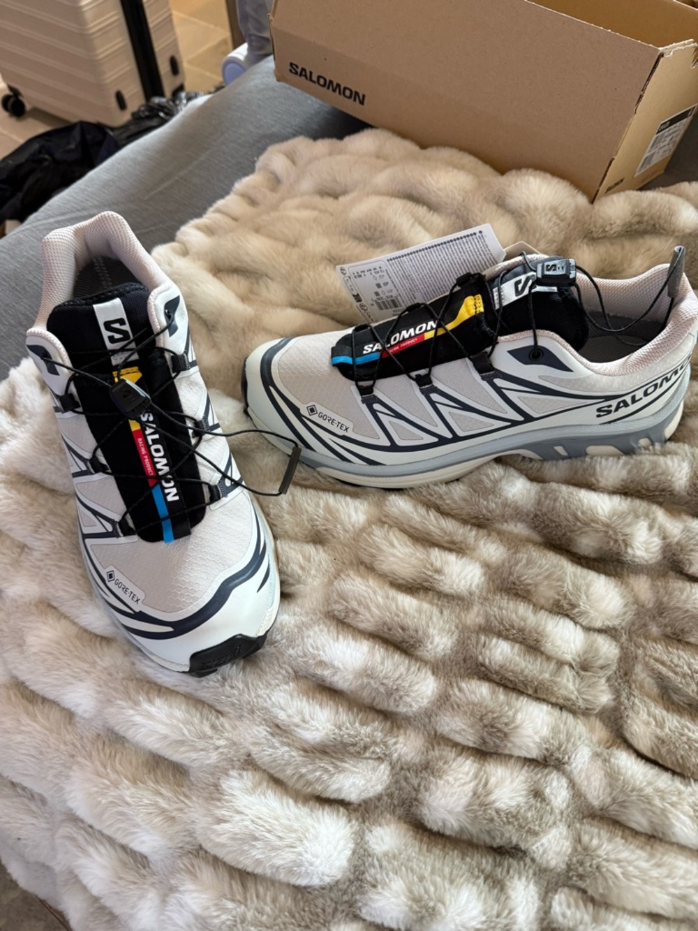 Salomon Silver Cloud Black Pearl Blue XT-6 GTX Hiking Shoes